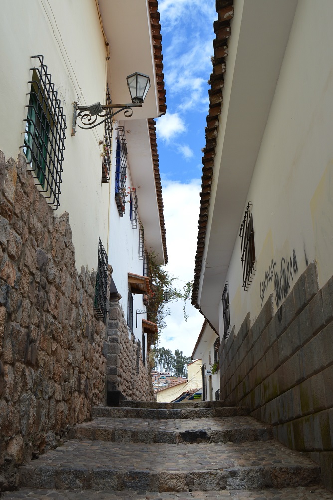 A quiet alley in Cusco, Peru