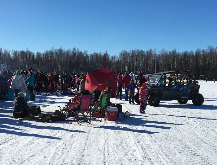 Fans tailgating at the Iditarod on Willow Lake